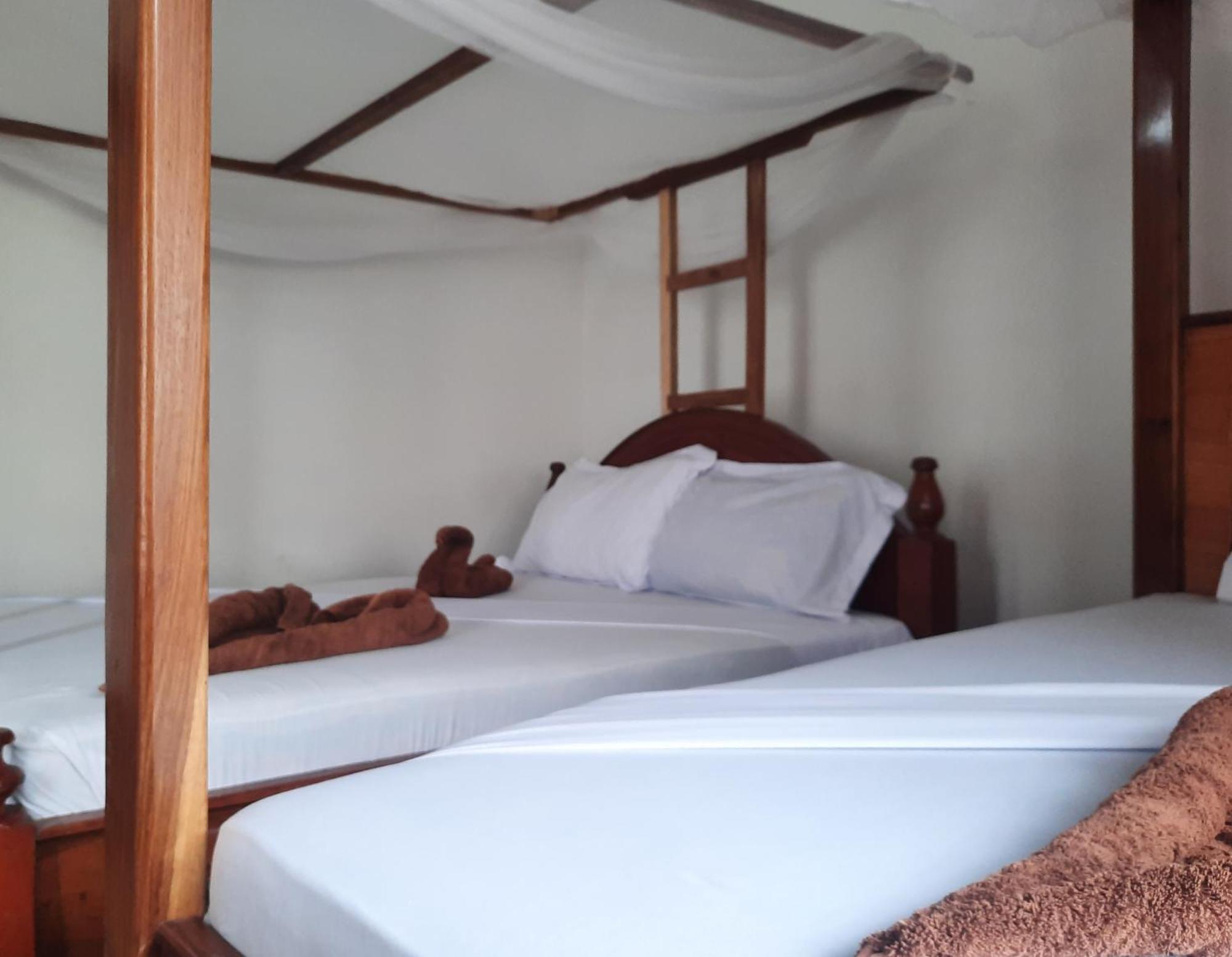 Bed and Breakfast Kajificheni House Нунгви Экстерьер фото
