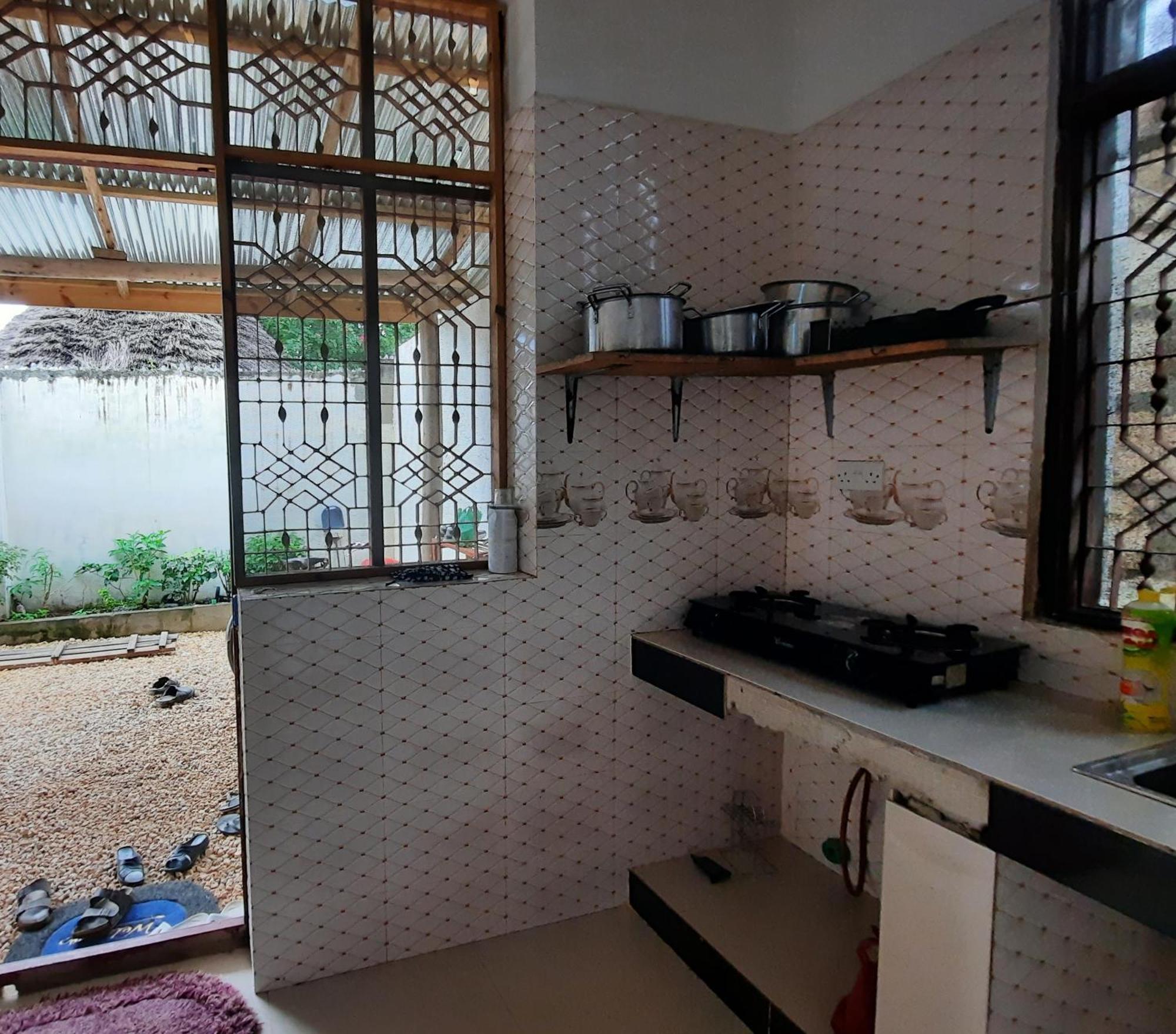Bed and Breakfast Kajificheni House Нунгви Экстерьер фото